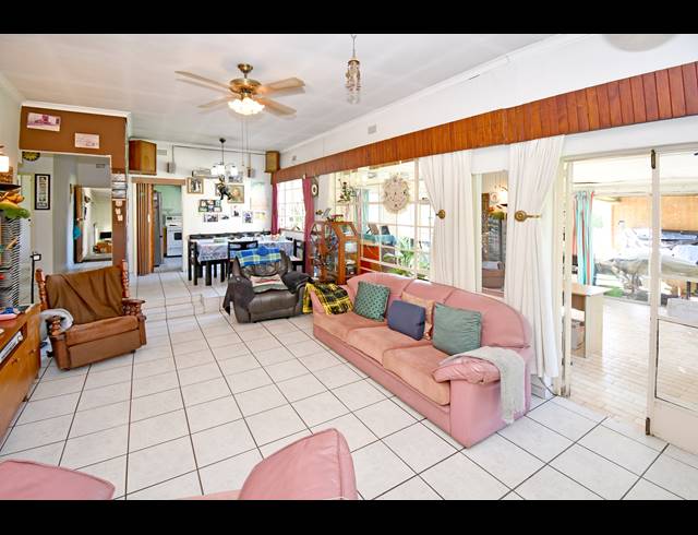 5 BEDROOM HOUSE FOR SALE IN BELLAIRS PARK